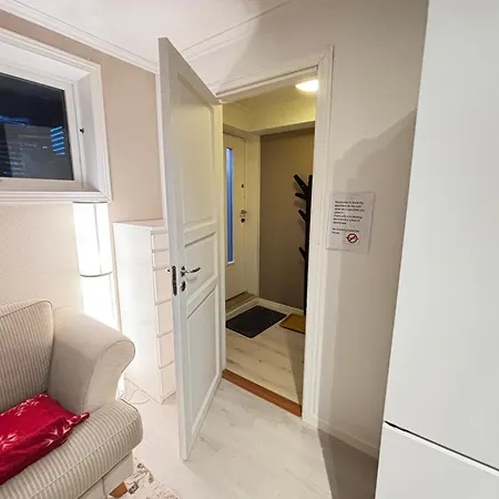 Modern Basement 1bhk Private Entry