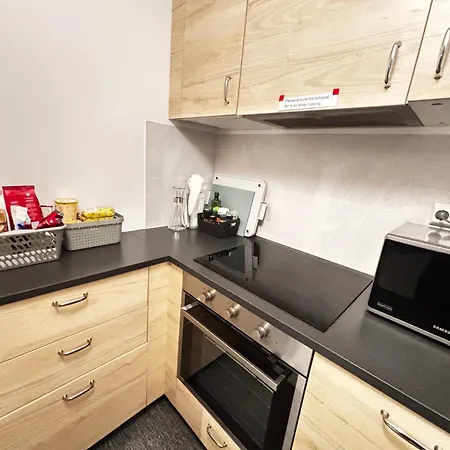 Modern Basement 1bhk Private Entry Lägenhet