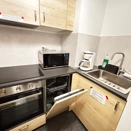 Modern Basement 1bhk Private Entry Lägenhet Stavanger