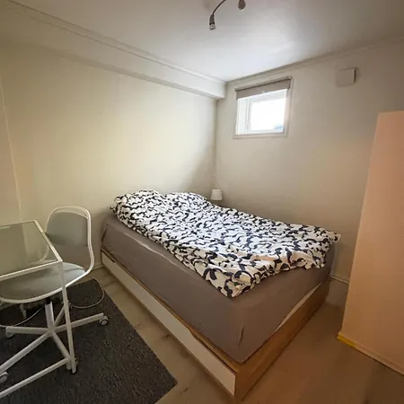 Modern Basement 1bhk Private Entry Apartment