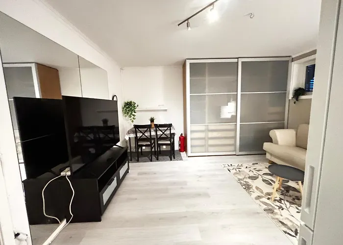 Modern Basement 1bhk Private Entry Lägenhet Stavanger